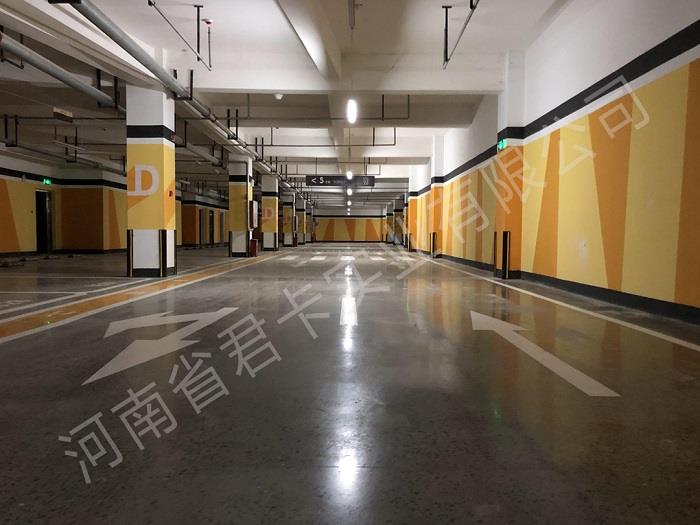 聚氨酯地坪為什么比環(huán)氧地坪價格高？